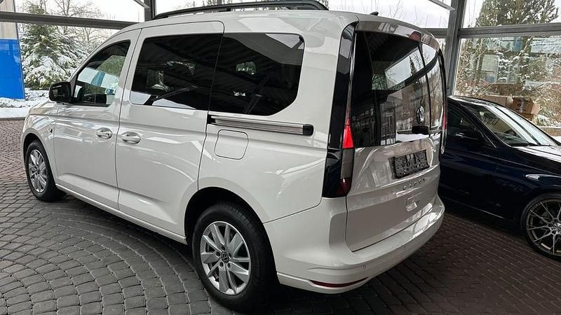 Gebraucht VW Caddy Life 102 PS (75 kW) 2021 Weiß Van / Kleinbus