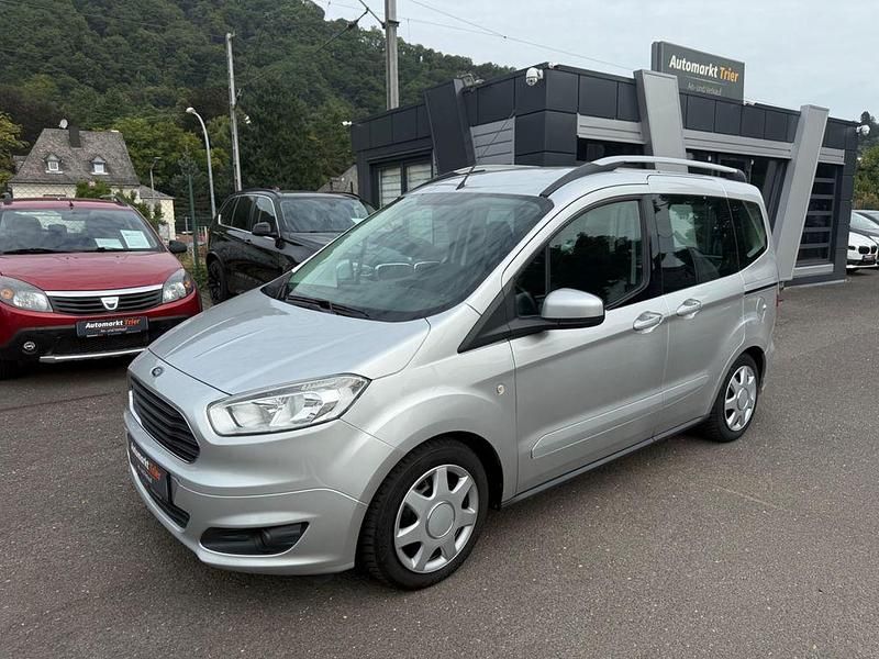 Grau Gebraucht 2017 Ford Tourneo Courier Van / Kleinbus | 8.599 € (Fairer Preis) - Bild 1/4