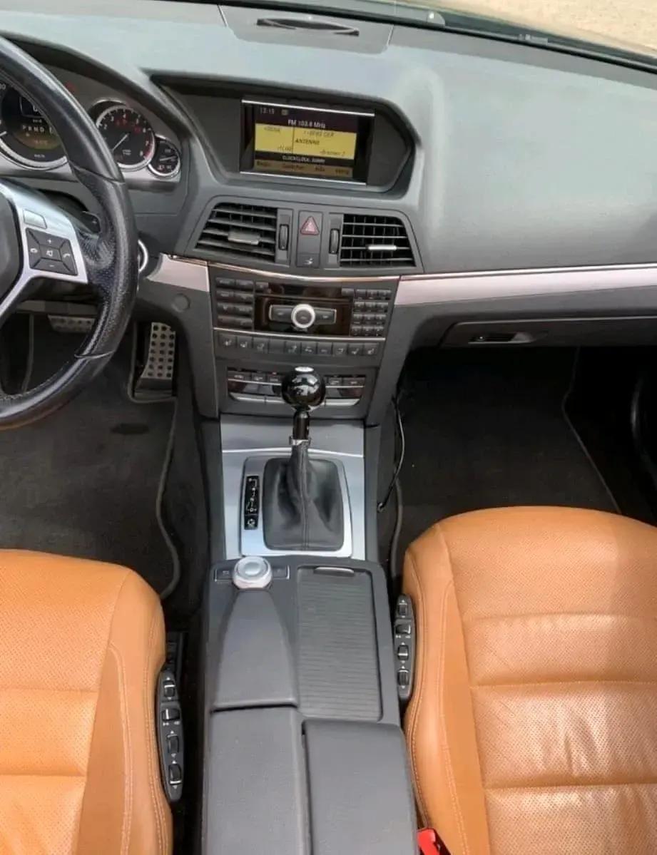 Gebraucht Mercedes E250 204 PS (150 kW) 2012 Schwarz Cabrio
