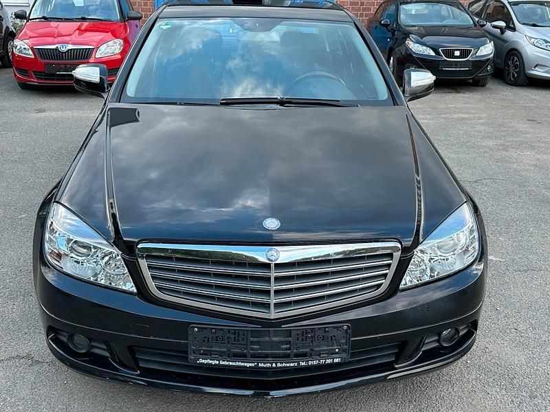Schwarz Gebraucht 2007 Mercedes C180 Limousine | 4.200 € (Superpreis) - Bild 1/4