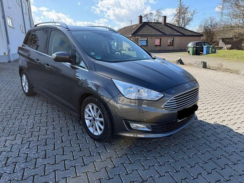 Gebraucht Ford Grand C-Max Titanium 125 PS (91 kW) 2019 Grau Van / Kleinbus