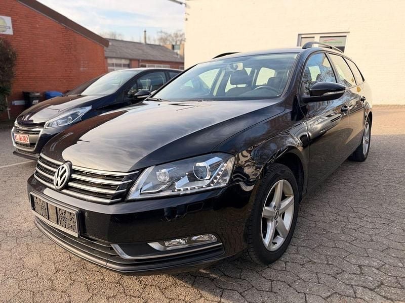 Gebraucht VW Passat Trendline 122 PS (89 kW) 2015 Schwarz Kombi