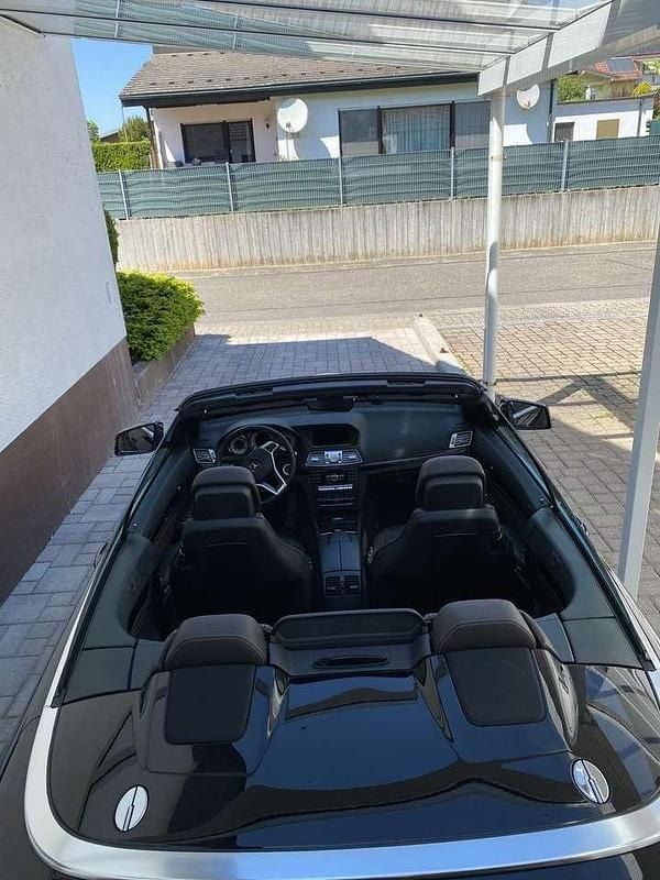 Gebraucht Mercedes E300 AMG 252 PS (185 kW) 2013 Schwarz Cabrio