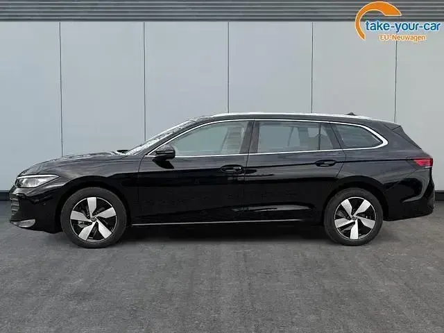 Gebraucht VW Passat Business 150 PS (110 kW) 2025 (grenadillschwarz meta.../schwarz) Kombi