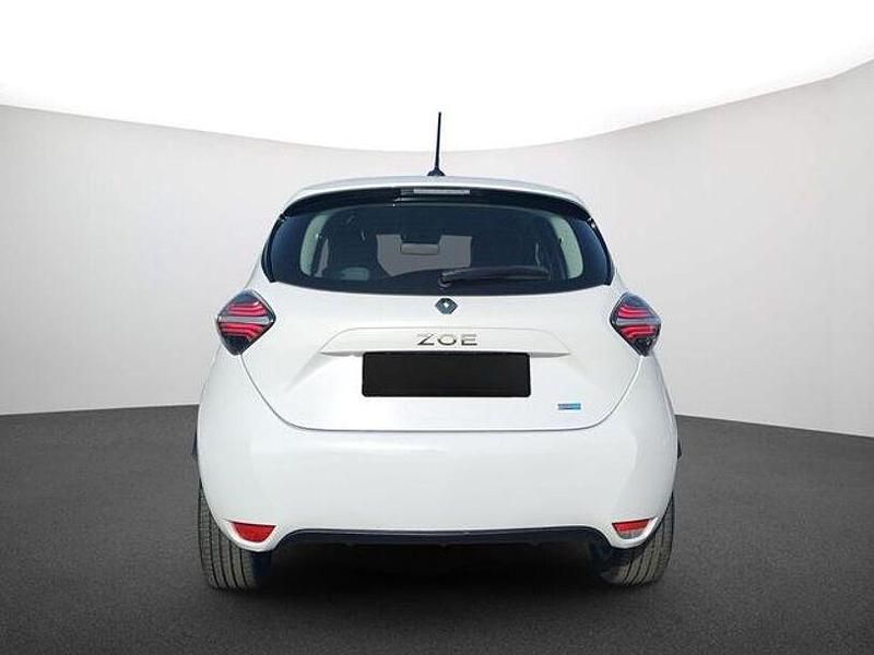 Second-hand Renault Zoe Evolution 80 kW (110 CP) 2022 Alb Hatchback