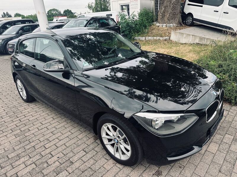 Schwarz Gebraucht 2013 BMW 116 Kleinwagen | 7.700 € (Guter Preis) - Bild 1/4