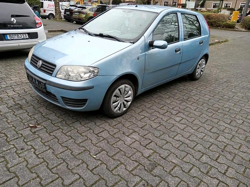 Blau Gebraucht 2003 Fiat Punto Kleinwagen | 650 € (Guter Preis) - Bild 1/4