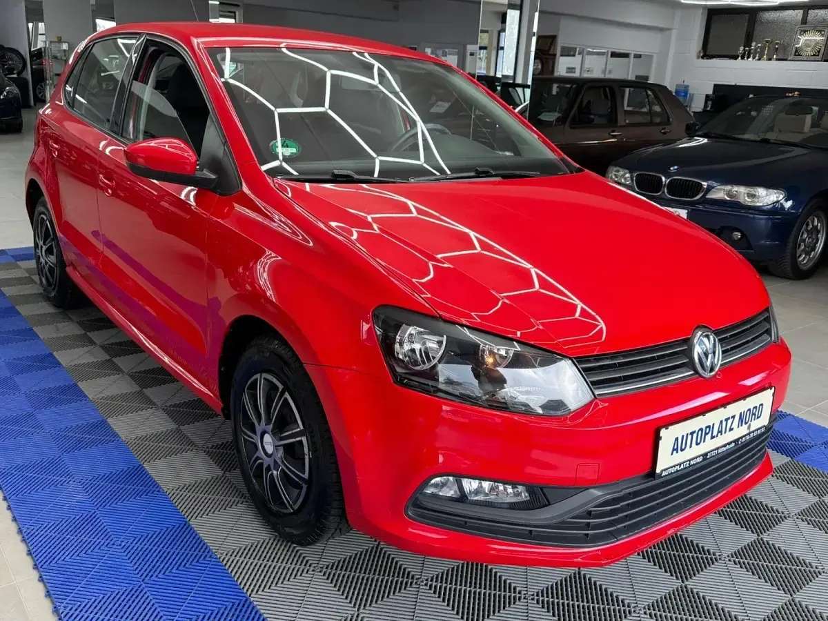 Gebraucht VW Polo Trendline 60 PS (44 kW) 2014 Rot Kleinwagen