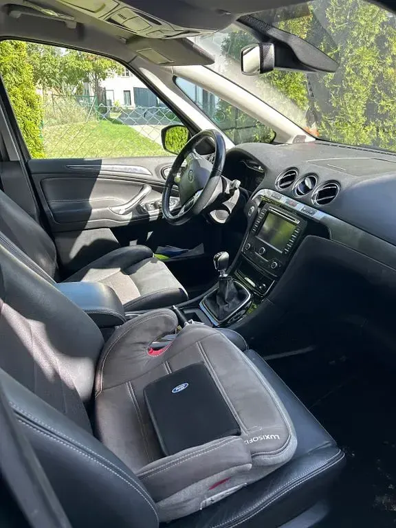 Gebraucht Ford S-MAX Titanium 160 PS (117 kW) 2012 Schwarz Van / Kleinbus