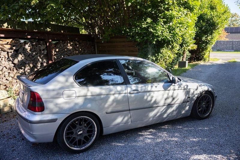 Gebraucht BMW 325 Performance 192 PS (141 kW) 2001 Grau Limousine