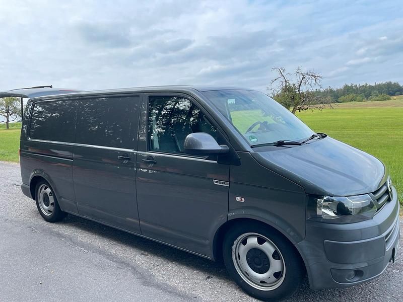 Grau Gebraucht 2010 VW Transporter Van | 18.000 € - Bild 1/4