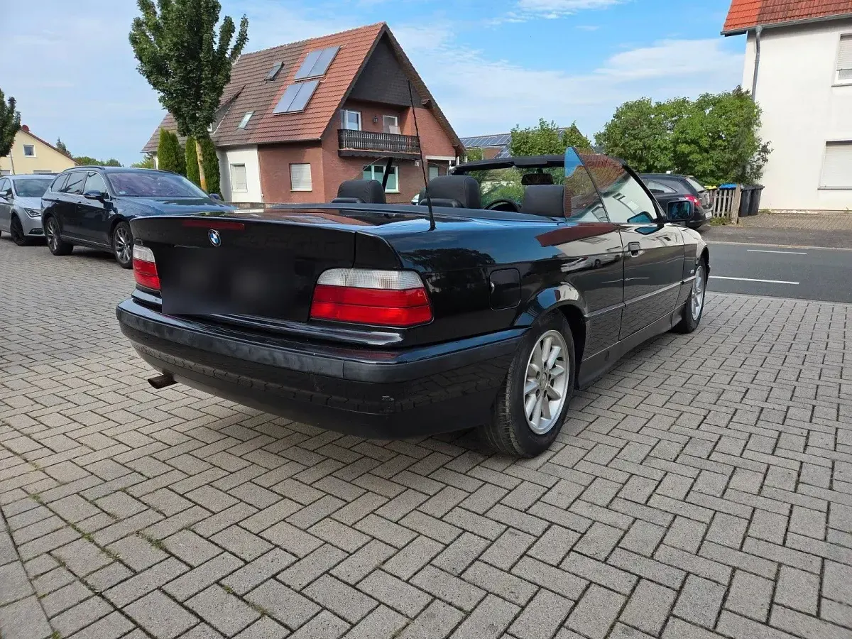 Gebraucht BMW 318 Cabriolet 116 PS (85 kW) 1997 Schwarz Cabrio