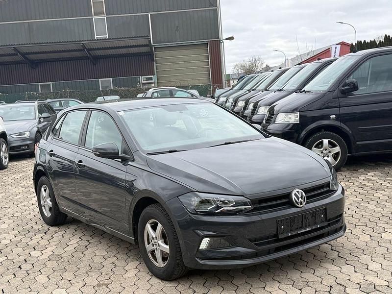 Gebraucht VW Polo Comfortline 80 PS (58 kW) 2019 Grau Kleinwagen