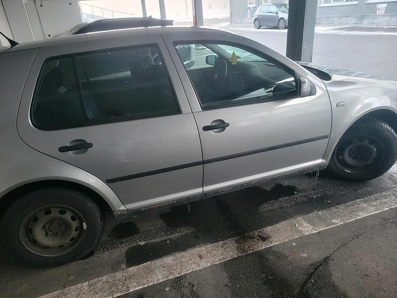 Gebraucht VW Golf IV 75 PS (55 kW) 2003 Kleinwagen