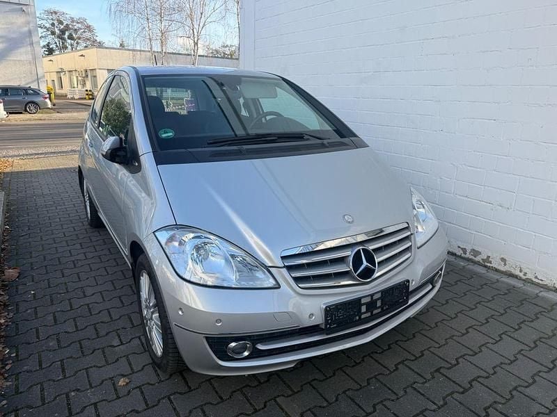 Silber Gebraucht 2009 Mercedes A160 Kleinwagen | 5.990 € (Fairer Preis) - Bild 1/4