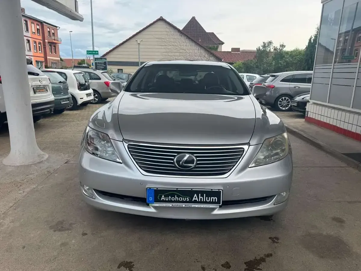 Gebraucht Lexus LS460 381 PS (280 kW) 2007 Silber Limousine