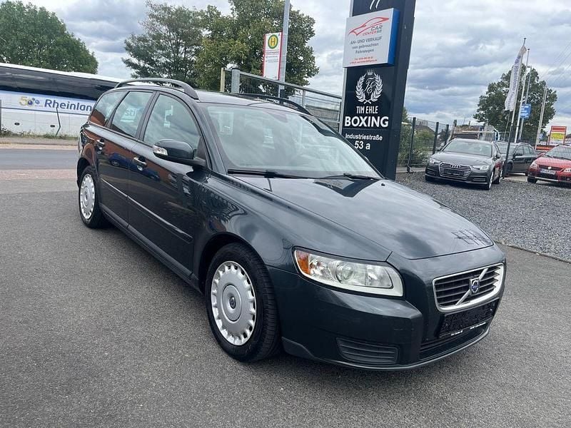 Grau Gebraucht 2009 Volvo V50 Kombi | 2.500 € (Superpreis) - Bild 1/4