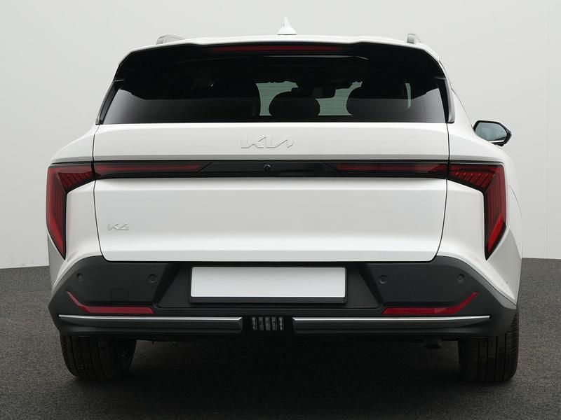 Neu Kia K4 150 PS (110 kW) 2026 Snow white pearl Kombi