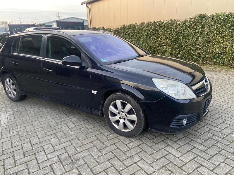 Schwarz Gebraucht 2005 Opel Signum Kleinwagen | 1.500 € (Guter Preis) - Bild 1/4
