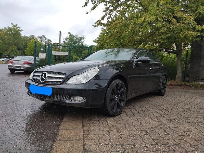 Schwarz Gebraucht 2010 Mercedes CLS350 Shooting Brake Kombi | 5.000 € - Bild 1/4