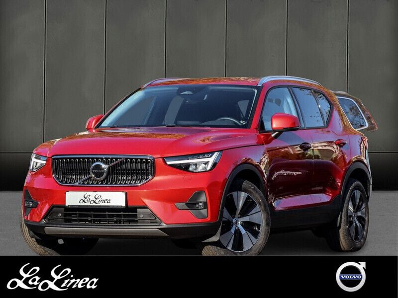 Rot Gebraucht 2023 Volvo XC40 Core SUV | 37.440 € (Fairer Preis) - Bild 1/3