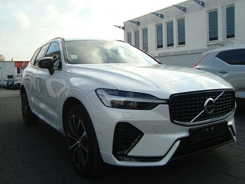 Gebraucht Volvo XC60 Ultimate 197 PS (144 kW) 2023 Weiß SUV