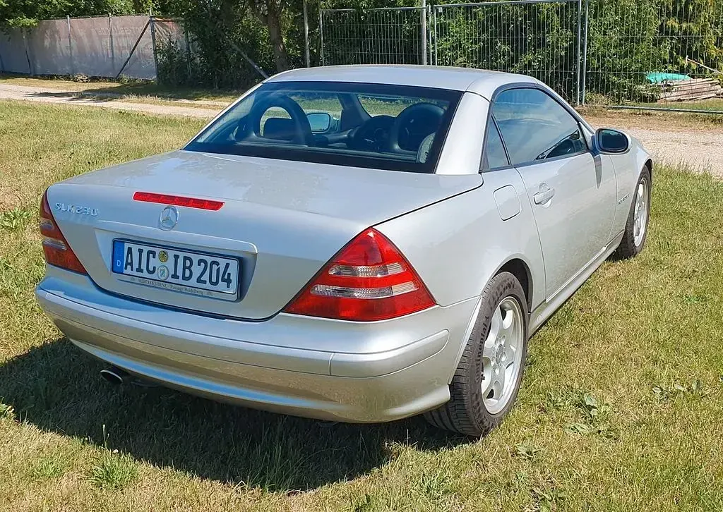 Gebraucht Mercedes SLK230 197 PS (144 kW) 2000 Silber Cabrio