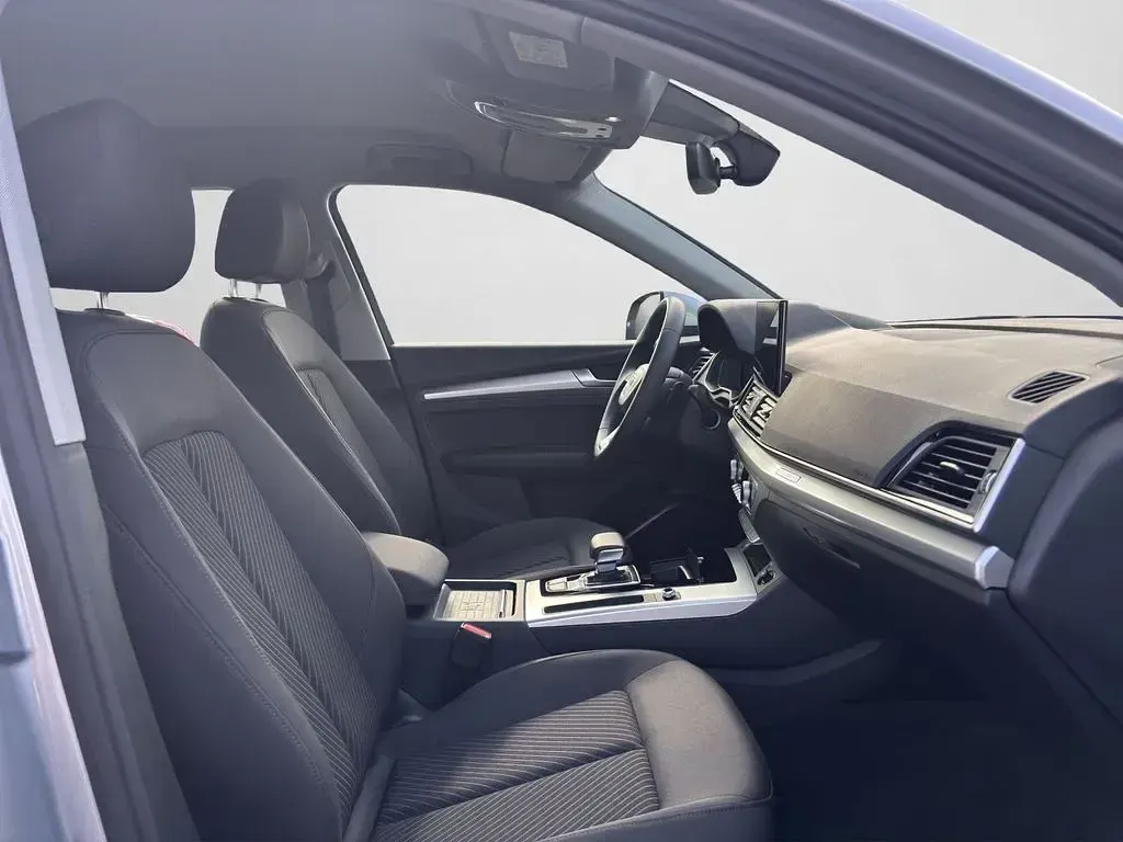 Gebraucht Audi Q5 Basis 299 PS (219 kW) 2025 Florettsilber metallic (metallic) SUV