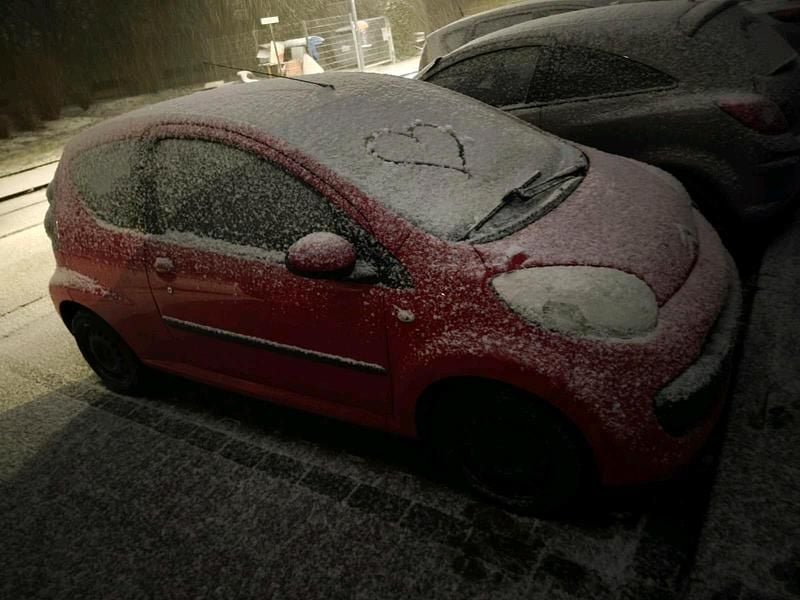 Rot Gebraucht 2009 Citroën C1 Kleinwagen | 1.800 € (Fairer Preis) - Bild 1/4