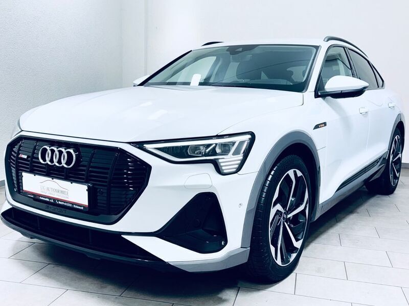 Gletscherweiß metallic Gebraucht 2021 Audi e-tron Sportback S-Line SUV | 31.880 € (Guter Preis) - Bild 1/4