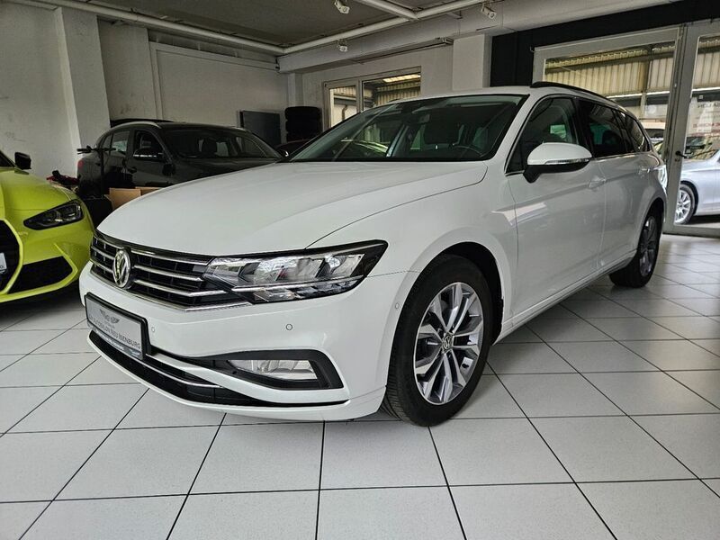 Weiß Gebraucht 2021 VW Passat Business Kombi | 25.900 € (Teuer) - Bild 1/4