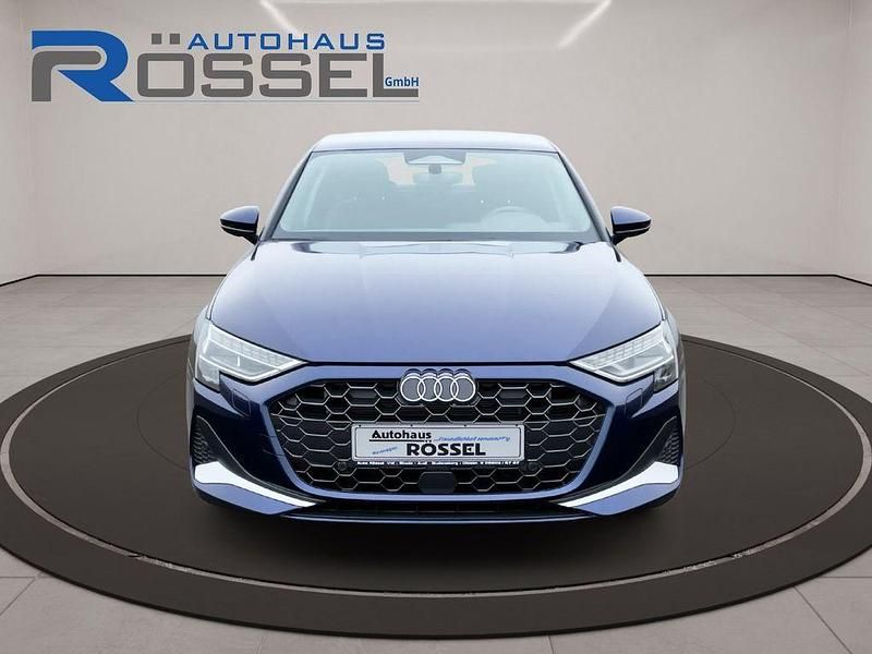 Ny Audi A3 Advanced 150 HK (110 kW) 2026 Blå Sedan