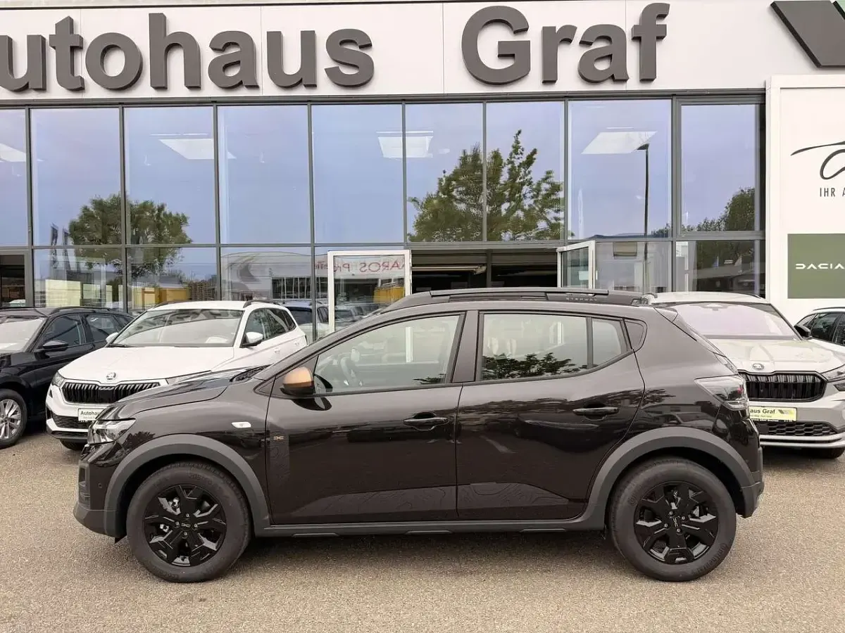 Neu Dacia Sandero Extreme 122 PS (89 kW) 2026 Schwarz Limousine