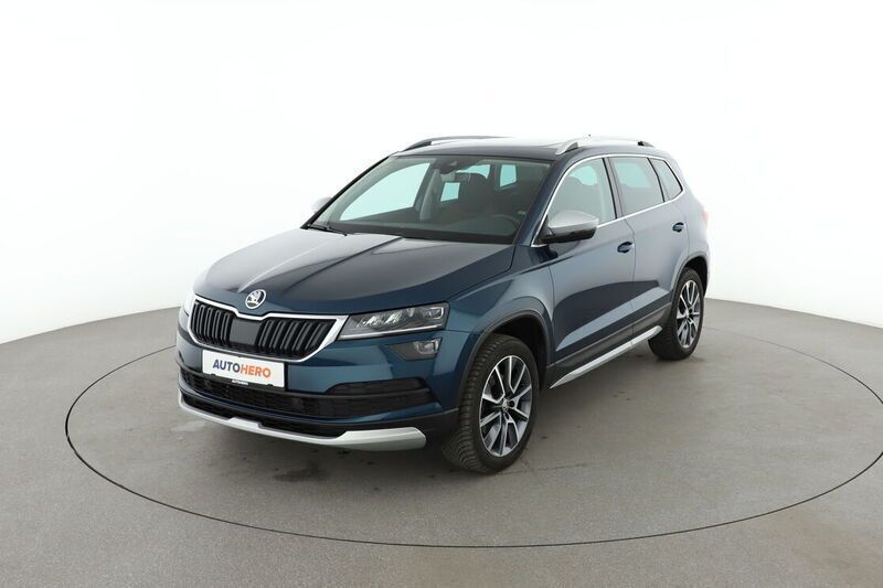 Blau Gebraucht 2019 Skoda Karoq Scout 4x4 SUV | 22.370 € (Fairer Preis) - Bild 1/4