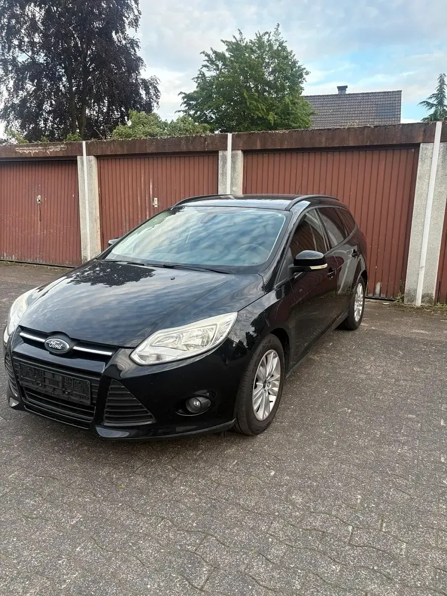 Gebraucht Ford Focus 150 PS (110 kW) 2011 Schwarz Kombi