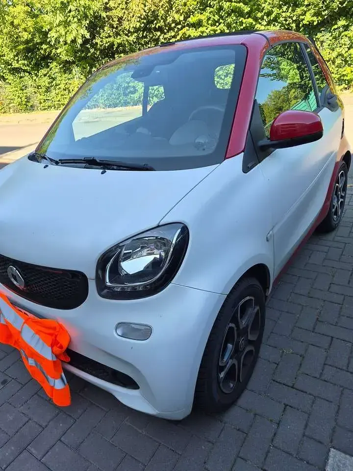Gebraucht Smart ForTwo Cabrio 71 PS (52 kW) 2016 Weiß Cabrio