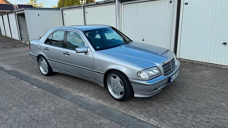 Silber Gebraucht 1998 Mercedes C240 Limousine | 9.500 € (Teuer) - Bild 1/4