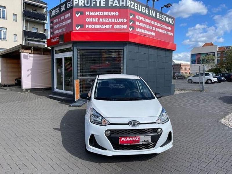 Weiß Gebraucht 2019 Hyundai i10 Select Kleinwagen | 9.999 € (Fairer Preis) - Bild 1/4