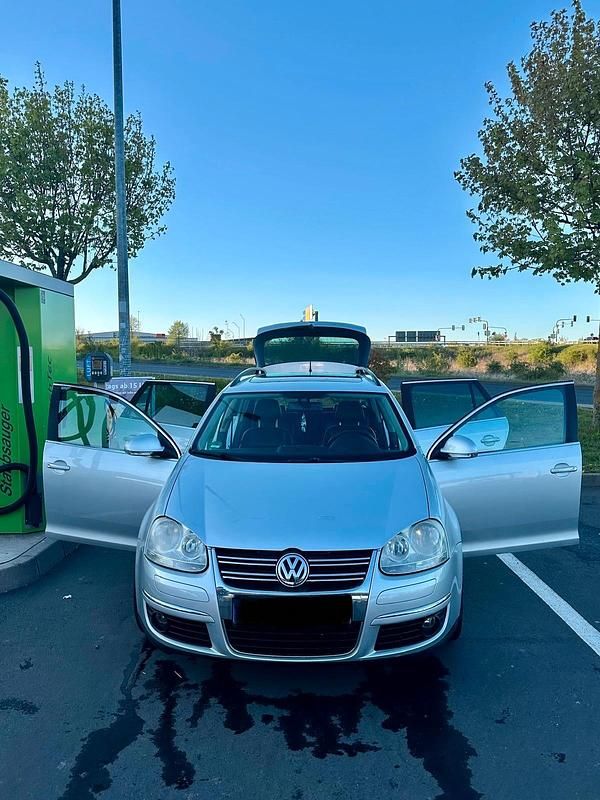 Second-hand VW Golf V 140 CP (102 kW) 2007 Argintiu Break