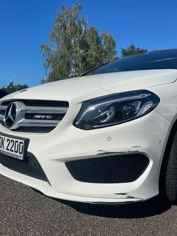 Gebraucht Mercedes B180 AMG line 122 PS (89 kW) 2015 Weiß Kleinwagen