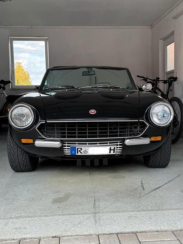 Schwarz Gebraucht 1980 Fiat 124 Cabrio | 19.900 € - Bild 1/4