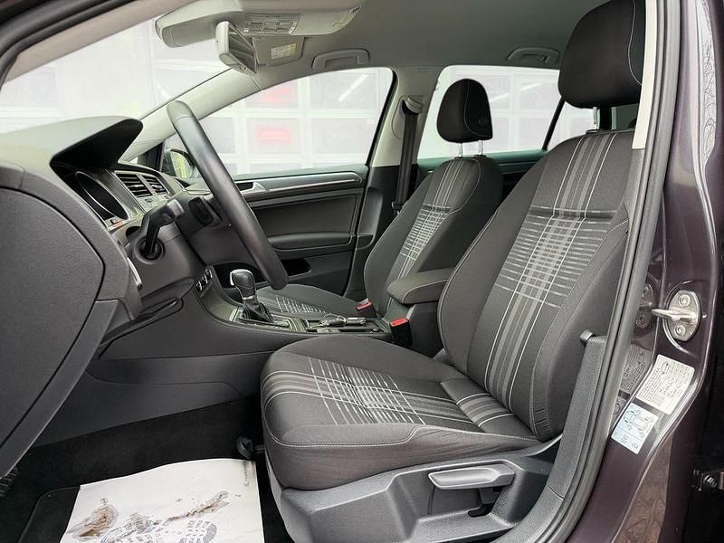 Gebraucht VW Golf VII LOUNGE 110 PS (80 kW) 2015 Grau Limousine