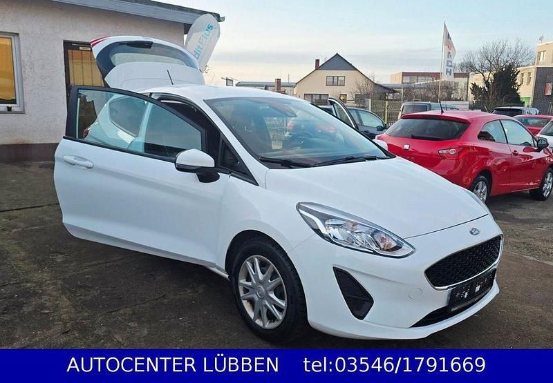 Gebraucht Ford Fiesta Trend 71 PS (52 kW) 2019 Weiß Kleinwagen