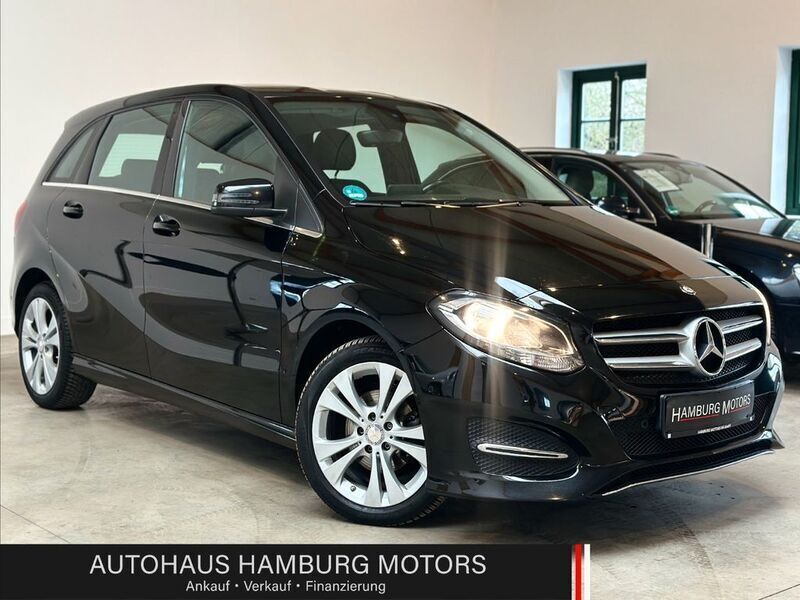 Schwarz Gebraucht 2015 Mercedes B180 Urban Van / Kleinbus | 12.290 € (Fairer Preis) - Bild 1/4
