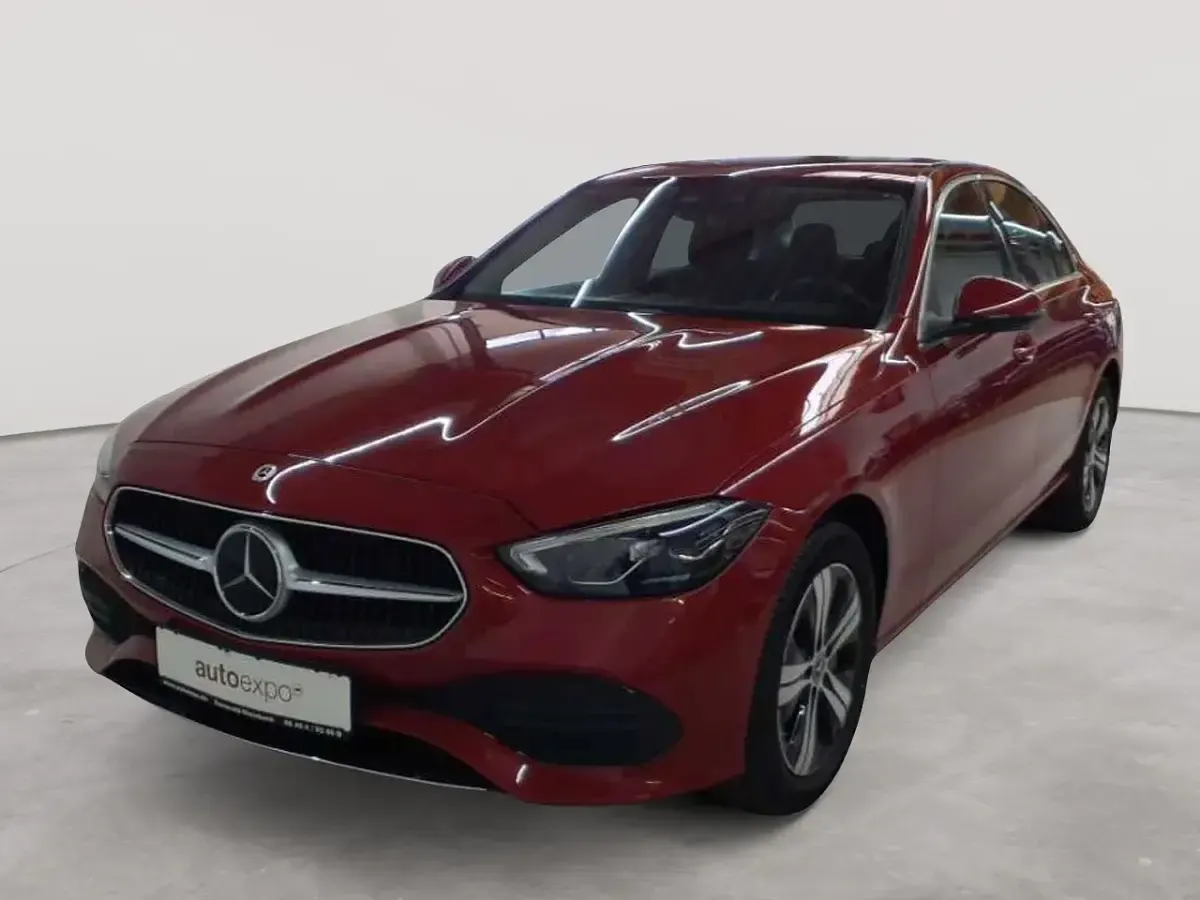 Gebraucht Mercedes C300e Avantgarde 204 PS (150 kW) 2023 Rot Limousine