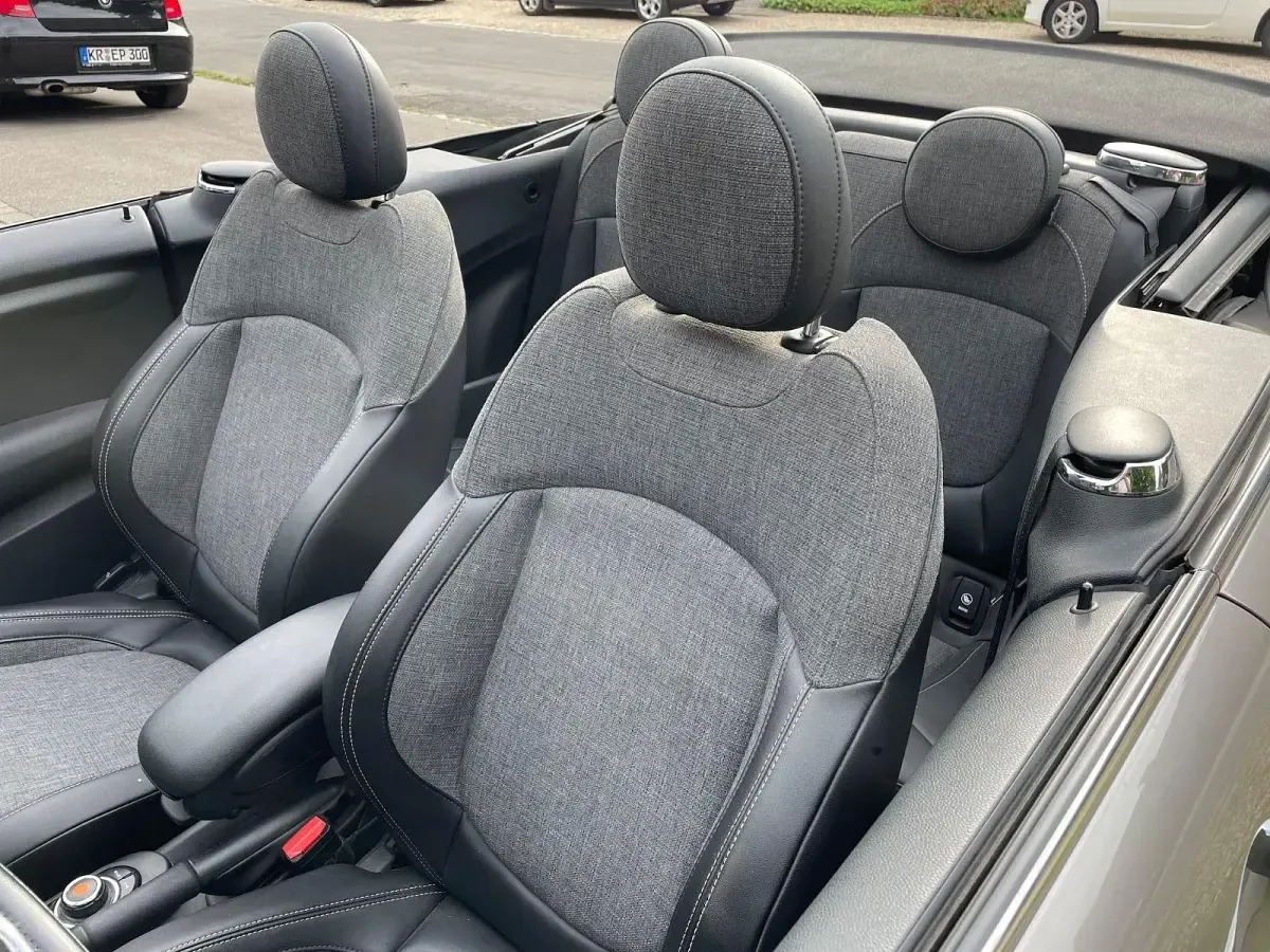 Używany Mini Cooper 136 KM (100 kW) 2019 Srebrny Hatchback