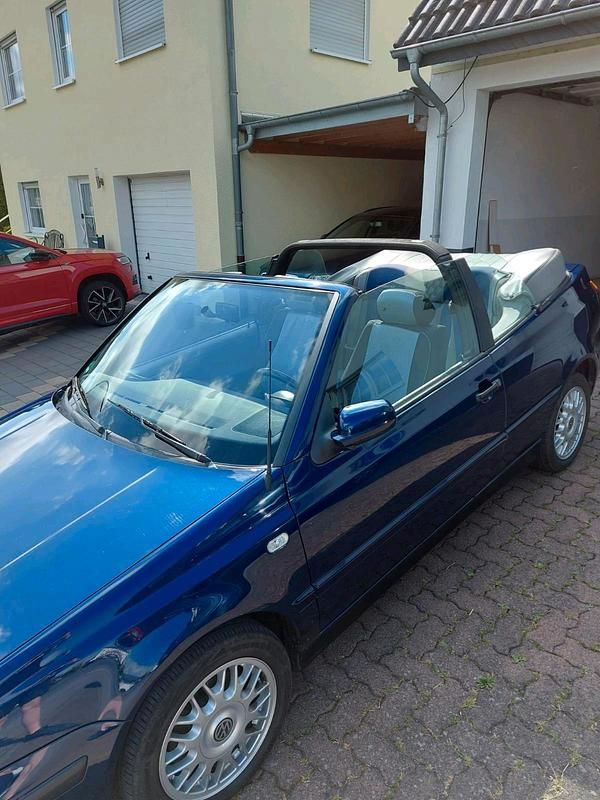 Gebraucht VW Golf Cabriolet 75 PS (55 kW) 2001 Blau Cabrio