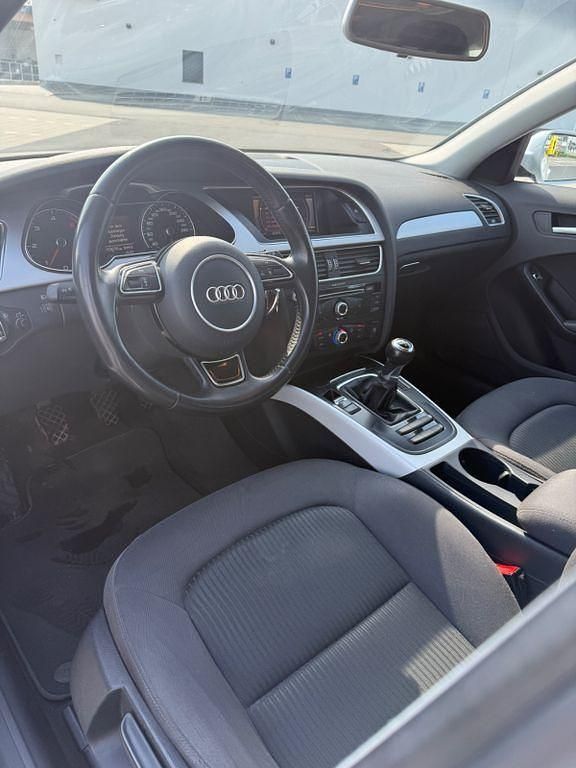 Gebraucht Audi A4 Attraction 120 PS (88 kW) 2015 Weiß Kombi
