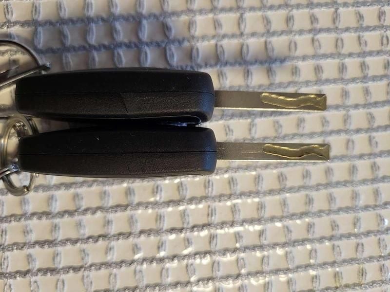 Schwarz Gebraucht 2013 Opel Insignia Edition Limousine | 5.000 € (Guter Preis) - Bild 1/4