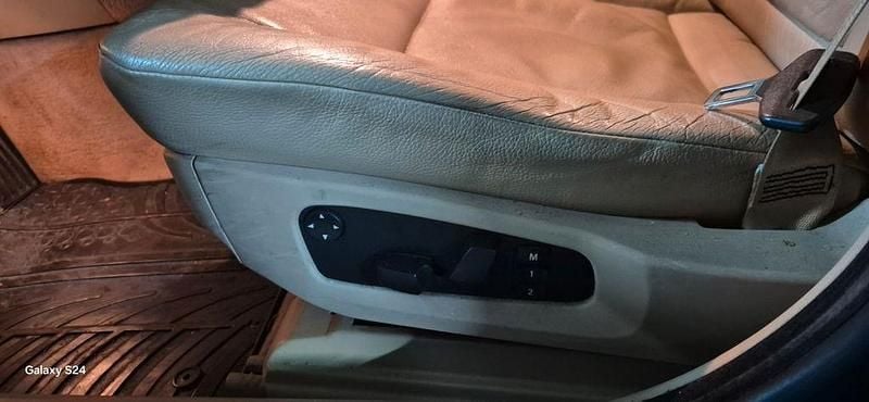 Second-hand BMW 530 218 CP (160 kW) 2004 Verde Berlinǎ